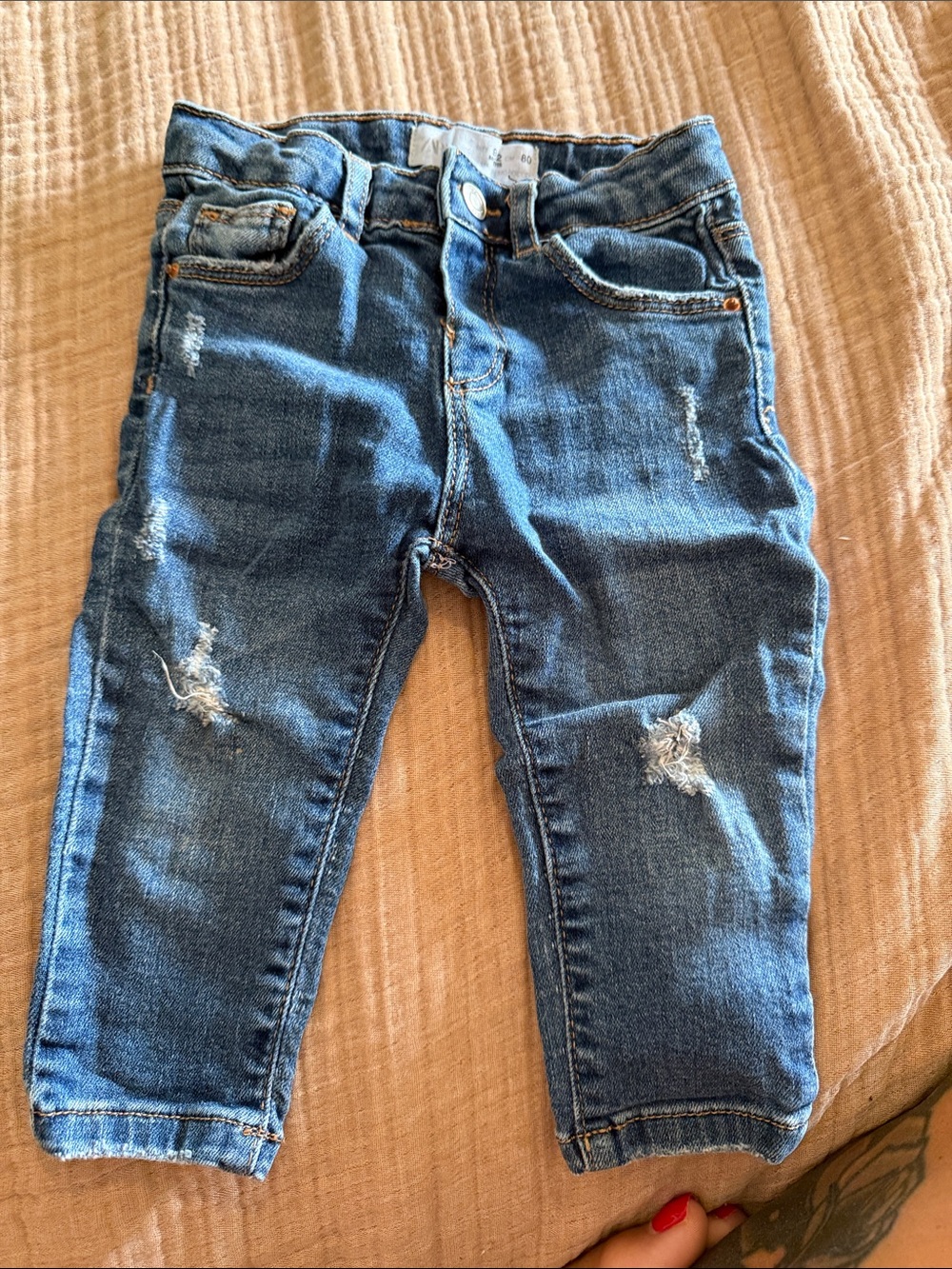 ZARA Distressed Blue Denim Jeans - Picture 1 of 3